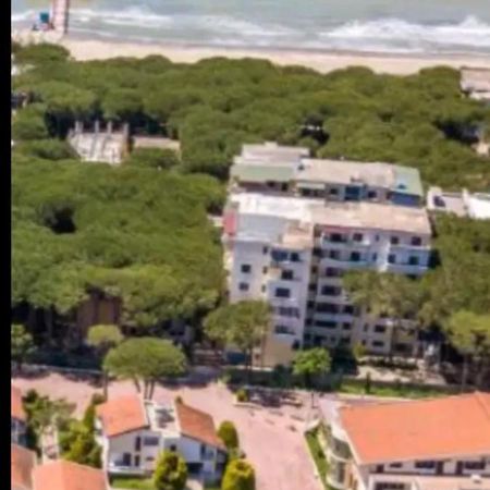 Pine Apartment 2 Plus 1 Голем Экстерьер фото