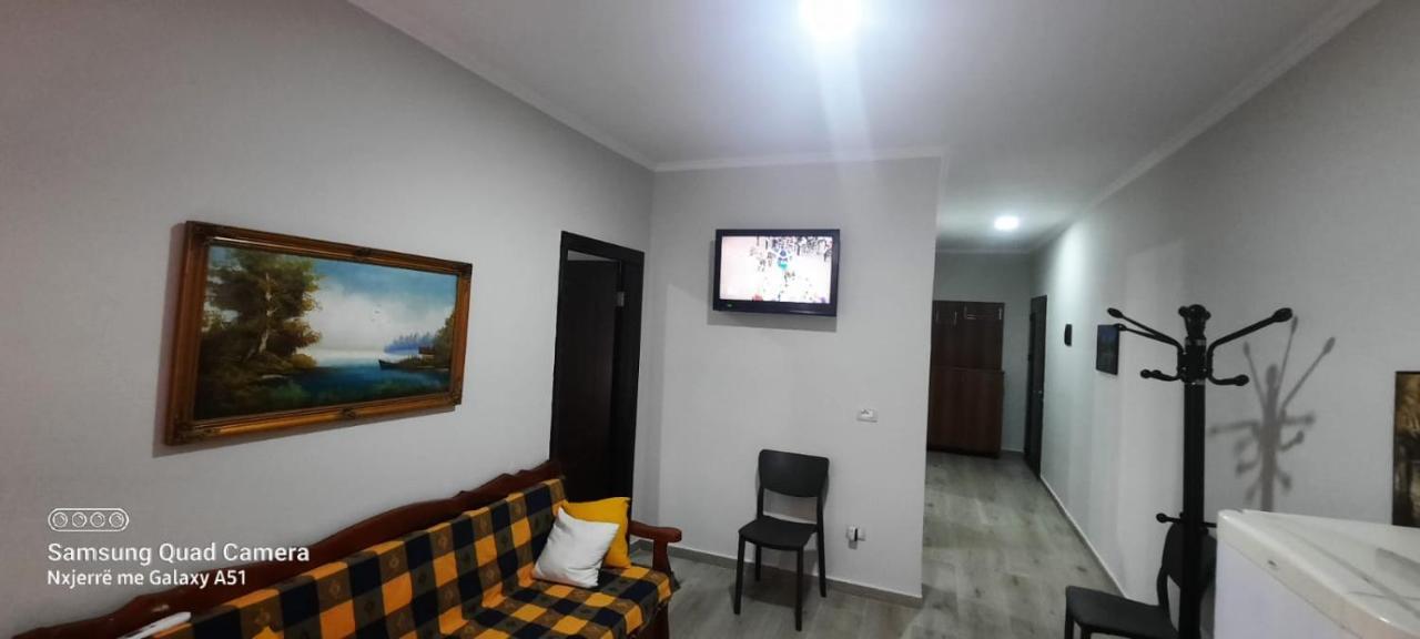 Pine Apartment 2 Plus 1 Голем Экстерьер фото