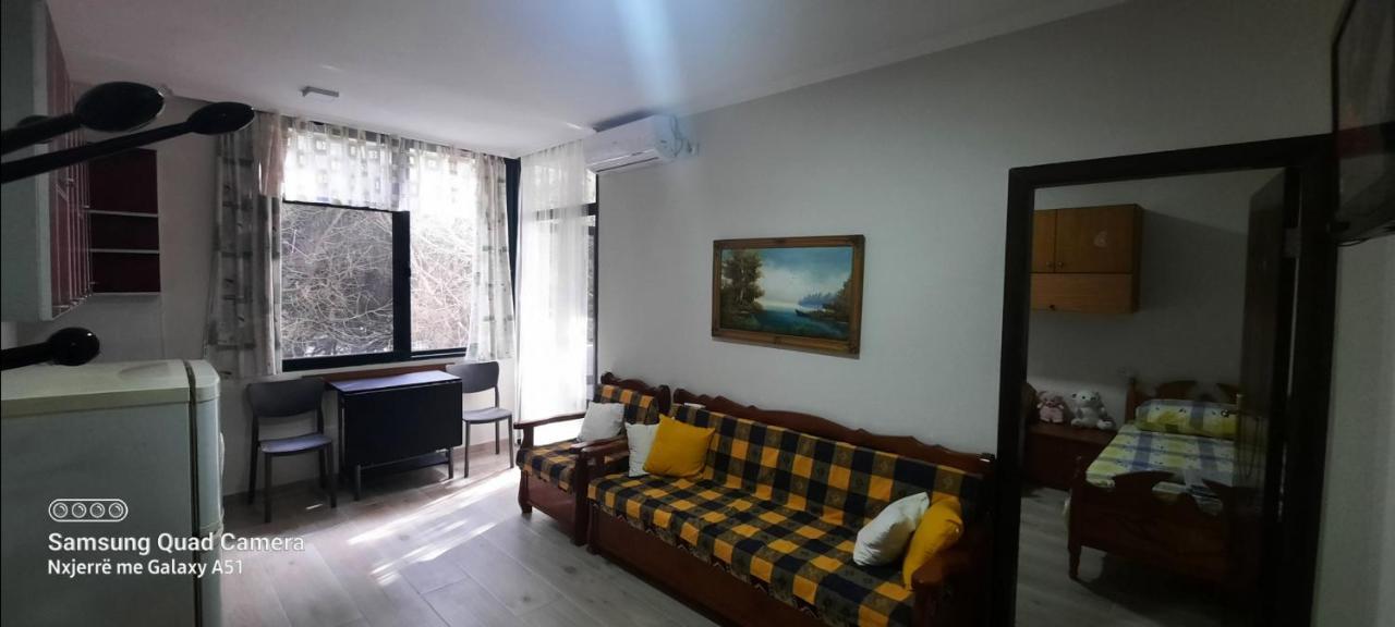 Pine Apartment 2 Plus 1 Голем Экстерьер фото